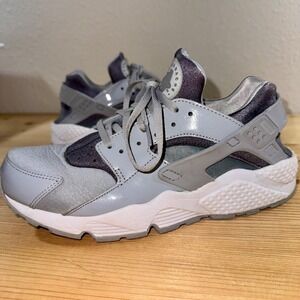Nike Air Huarache‎ Run 634835-023 Men's Size 9 Gray White Silver Sneakers